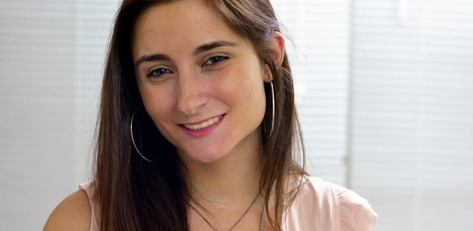 Egresada gana el concurso #VosLoHacés con su app de Lenguaje de Señas